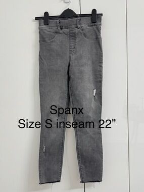 Spanx grey jeannish leggings with flat waistband. 
Size S Inseam 22”